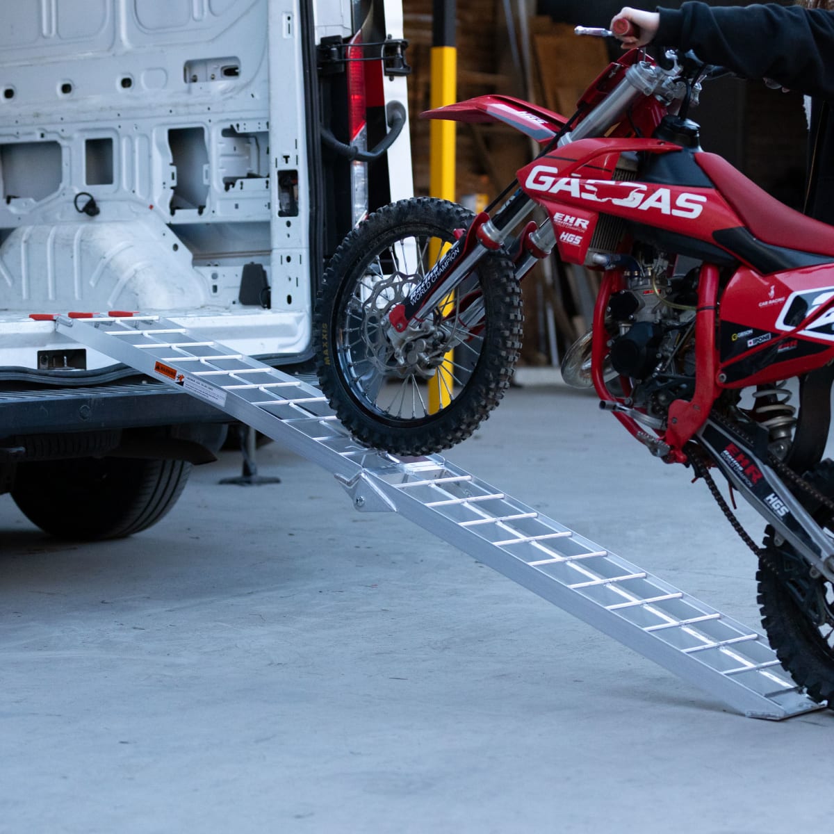 RAMPA PARA MOTO ALUMINIO 4RS PEGABLE 2 DIVISIONES