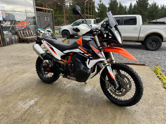 USADO- KTM 890 R
